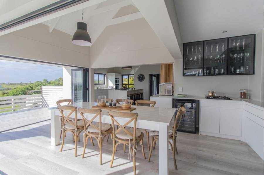 9 Bedroom Property for Sale in Olifantskop Western Cape